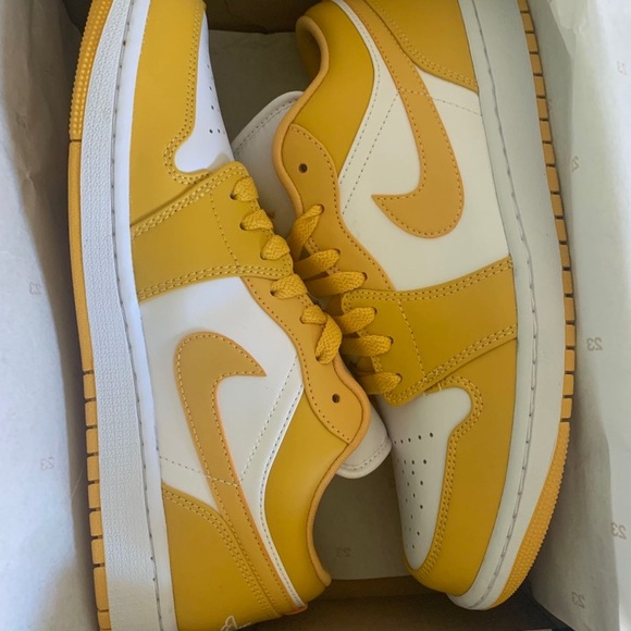 Jordan 1s Low - Picture 2 of 5